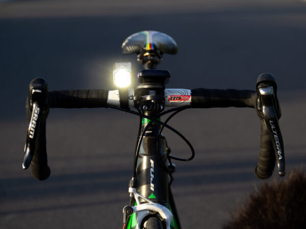 Lampa rowerowa Fenix BC25R - obrazek 13