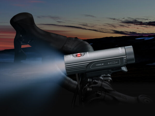Lampa rowerowa Fenix BC21R V3.0 - obrazek 11