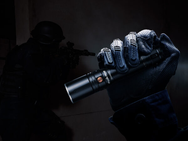 Latarka laserowa Fenix TK30 - obrazek 17