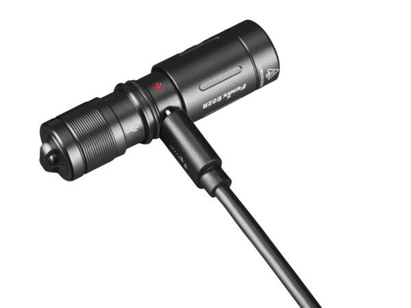 Latarka LED Fenix E02R czarna - obrazek 3