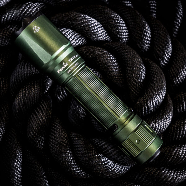 Latarka taktyczna Fenix TK16 V2.0 zielona - obrazek 3